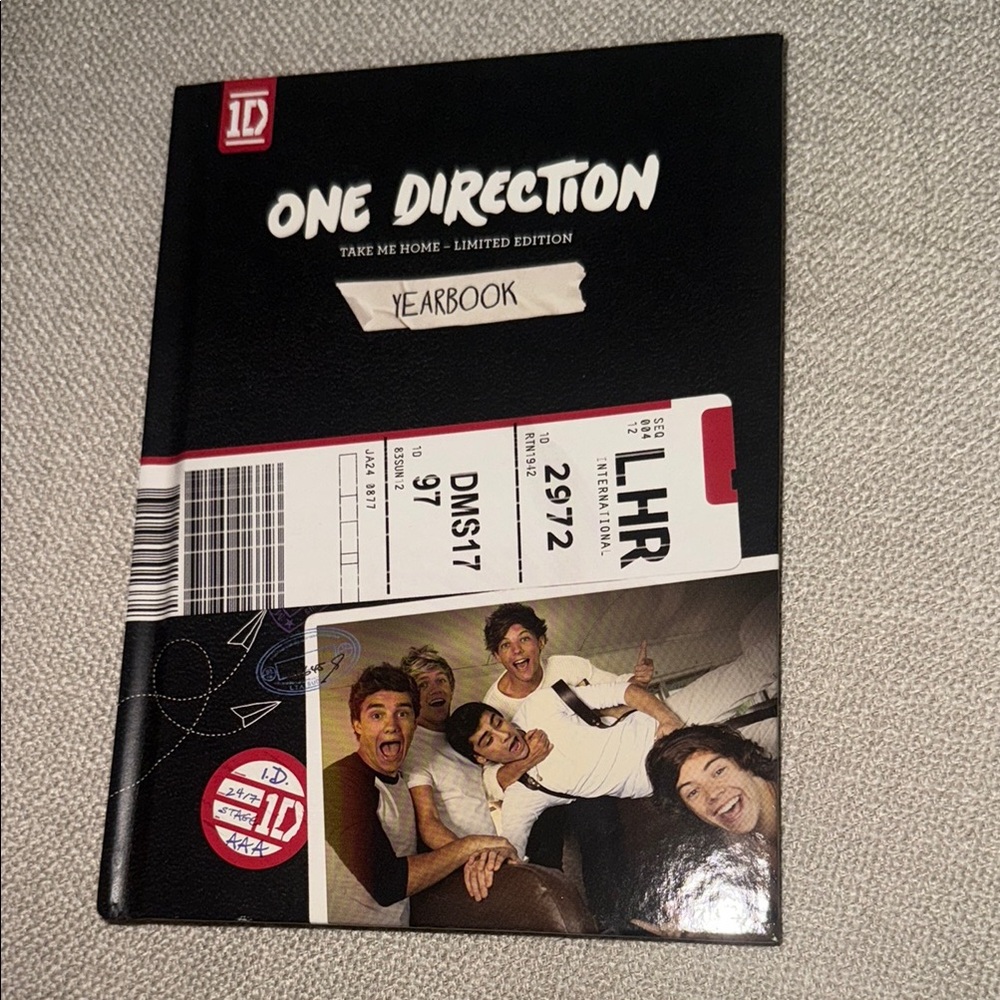 One Direction Take me Home - Limited edition yearbook